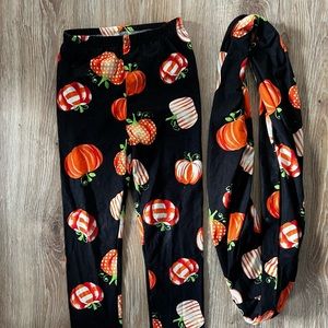 Pumpkin leggings and scarf